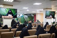شعبة مدارس الكفيل الدينية النسوية تحتفي بتخرّج الدفعة الثانية من مشروع براعم الكفيل للفتيات