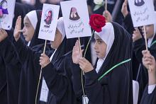 أكثر من (300) طالبة يرددن عهد التكليف الشرعي في عين التمر