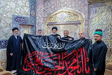 وفد العتبة العباسية المقدسة يسلّم راية الإمام الحسن (عليه السلام) إلى إدارة مرقد السيدة المعصومة (عليها السلام)