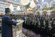 ضمن فعاليات حفل التخرج المركزي.. طلبة الجامعات يؤدُّون مراسم زيارة أبي الفضل العباس (عليه السلام)