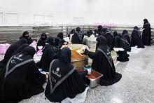 القسم النسوي في مجمع أبي الفضل العباس (عليه السلام) يقدم خدماته لزائرات الأربعين