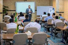 قسم التطوير يقيم دورة تدريبية في مهارات الإقناع والتأثير في الآخرين