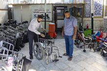 خدمة للزائرين.. قسم الشؤون الخدمية يوفر العربات لكبار السن وذوي الاحتياجات الخاصة