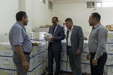 العتبة العباسية المقدسة تجهز دائرة البيطرة بالمبيدات الحشرية لمكافحة الحمى النزفية
