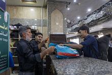 قسم الشؤون الخدمية يعزز خدماته للمشاركين في مراسم تشييع السيد الشهيد علي الخامنئي (رضوان الله عليه)