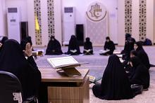 مدرسة فيض الزهراء (عليها السلام) تشارك في تقديم الخدمات لزائرات الأربعين في مجمع العلقمي