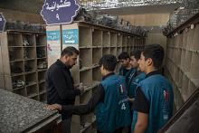 المشاركون في مخيم البذرة الواعدة يتشرّفون بخدمة زائري مرقد أبي الفضل العباس (عليه السلام)