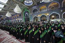 أكثرُ من (400) طالبةٍ جامعيّة يؤدّين قَسَمَ التخرّج في صحن أبي الفضل العبّاس (عليه السلام)