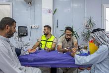 خدمات عدّة يقدمها قسم الشؤون الطبية للزائرين بذكرى المولد النبوي الشريف