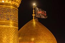 بالصور.. مراسم استبدال راية قبة مرقد الإمام الحسين (عليه السلام) إيذانًا بقدوم شهر المحرّم