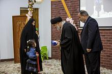 بحضور متولّيها الشرعيّ: العتبةُ العبّاسية المقدّسة تكرّمُ مجموعةً من عوائل شهداء الحشد الشعبيّ