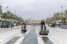 ملاكات قسم بين الحرمين تنفذ حملة لتنظيف الساحة الوسطية وغسلها