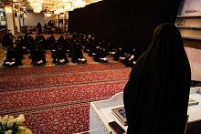 مكتبة أم البنين (عليها السلام) النسوية تقدّم محاضرة توعوية ضمن برنامج (فاسألوا أهل الذكر)