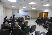 جامعة العميد: كلية التربية الأساسية تعزز دور المرأة في المجتمع