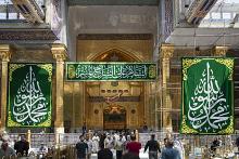 العتبة العباسية المقدسة تنشر لافتات احتفائية بذكرى المولد النبوي الشريف