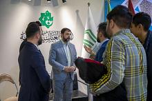 مؤسسة آل البيت (عليهم السلام) لحفظة القرآن تبدي إعجابها بجناح المجمع العلمي في معرض طهران
