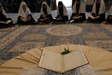 معهد القرآن الكريم النسويّ يجري مسابقة (المشكاة) لطالبات الجامعات