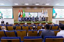 ضمن فعاليات المؤتمر السنوي الثاني.. جامعة العميد تنظيم جلسة حوارية لتقييم العملية الإدارية وتقويمها
