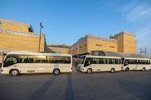 وصول الطالبات الخريجات من الدول العربية والإسلامية إلى كربلاء المقدسة للمشاركة في حفل تخرج بنات الكفيل