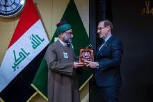 تثمينًا لجهودها.. ممثلو المكوّن التركماني في مؤتمر ذاكرة الألم يكرمون العتبة العباسية المقدسة