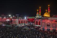 بالصور.. ملايين الزائرين تحيي ليلة زيارة الأربعين عند العتبتين المقدستين