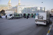 قسم الشؤون الخدمية يباشر بحملة تنظيف بعد انتهاء مراسم زيارة الأول من رجب