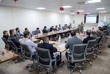 قسم التطوير يقيم دورة عن أساسيات التدريب لطلبة أكاديمية التطوير الإداري