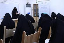 شعبة فاطمة بنت أسد تجري الاختبارات النهائية للمشاركات في دورة هدى للناس