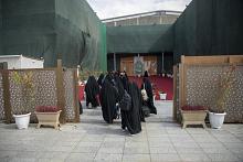 بدء توافد الطالبات المشاركات في حفل تخرّج دفعة بنات الكفيل الثامنة إلى كربلاء