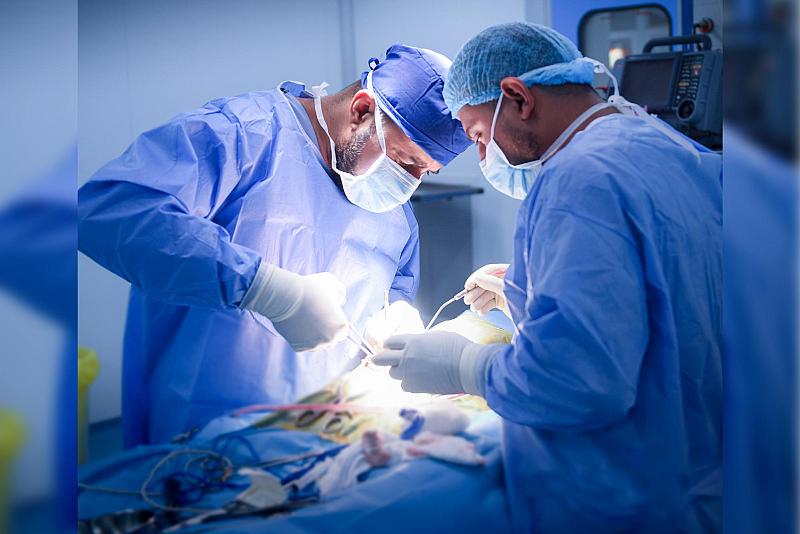 فريقٌ طبّي في مستشفى الكفيل ينجح برفع ورمٍ من الحبل الشوكيّ