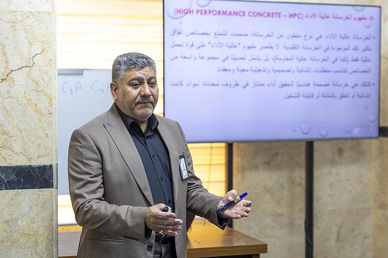 هيأة تطوير الشركات تقيم محاضرة عن الأسمنت سريع التصلُّب والخرسانة عالية الأداء