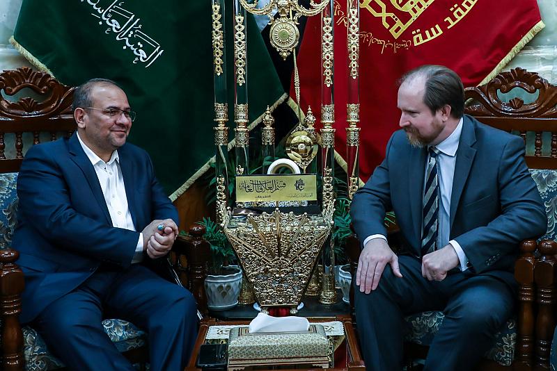 وفد المنظمة الدولية للهجرة يطلع على جهود العتبة العباسية في مجال مساعدة النازحين