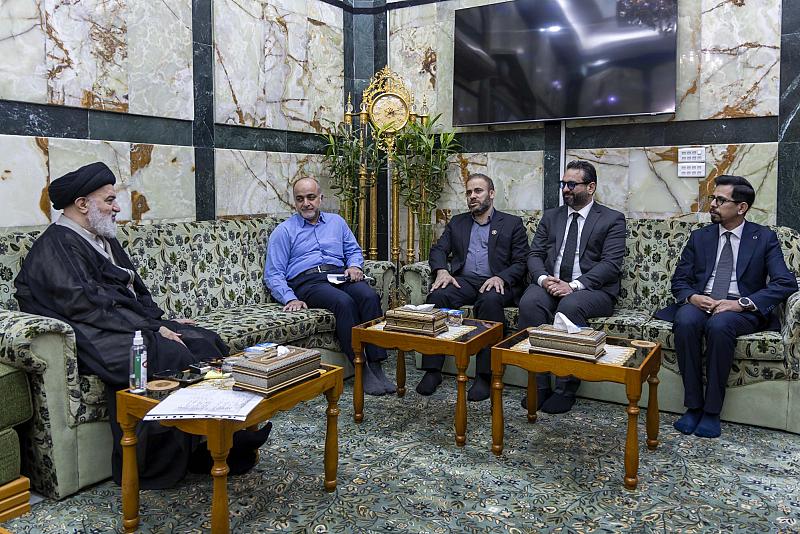 سماحة السيد الصافي يؤكد أهمية دعم المشاريع الثقافية وتعزيز ارتباط الشباب بقيم أهل البيت (عليهم السلام)