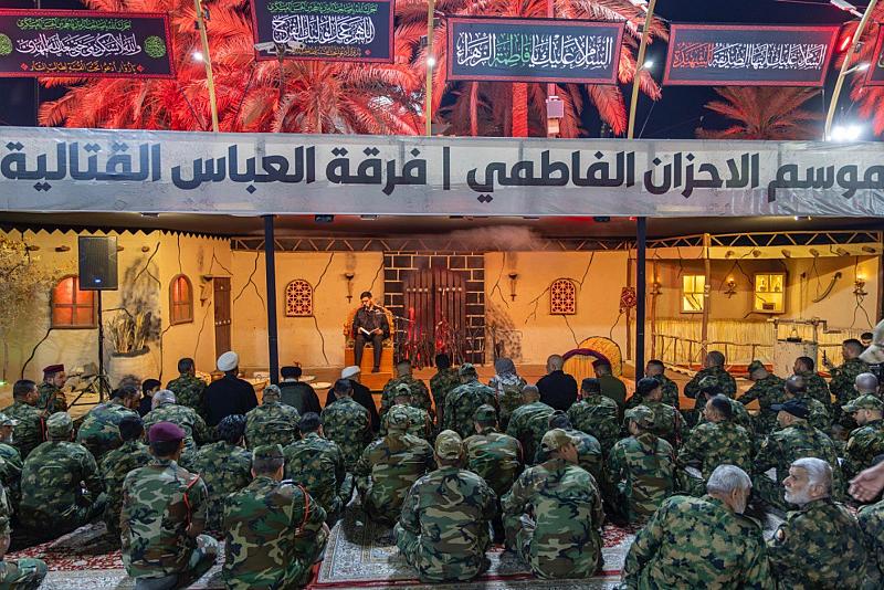 فرقة العباس تقيم مجلس عزاء بذكرى شهادة السيدة الزهراء (عليها السلام)