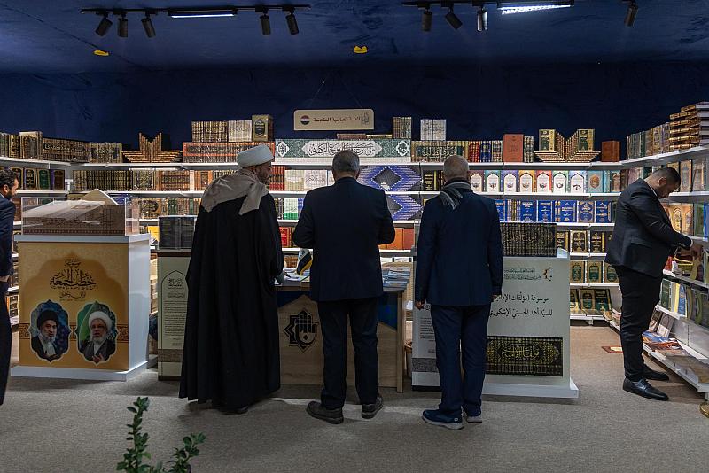 إقبالٌ واسعٌ لجناح العتبة العباسية المقدسة في معرض كربلاء الدولي للكتاب