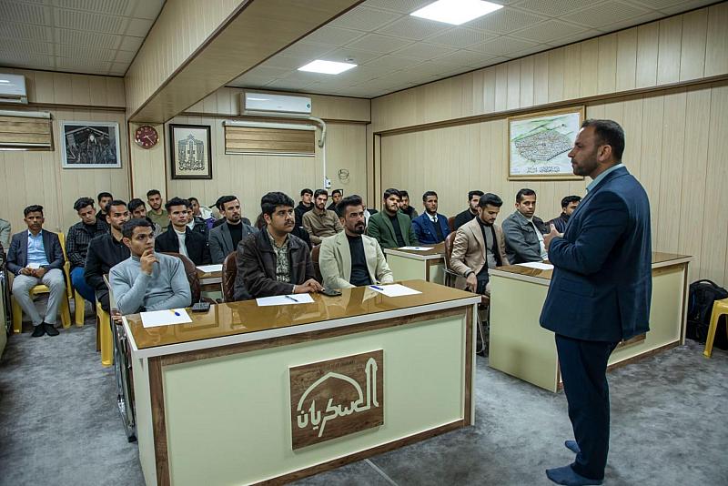 المَجمَع العلمي يلقي محاضرة دينية لعدد من طلبة الجامعات العراقية