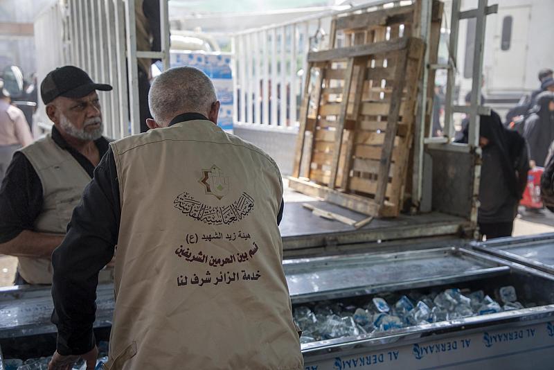 قسم بين الحرمين الشريفين ينصب 12 محطة لتوزيع المياه في أربعة مواقع داخل مدينة كربلاء