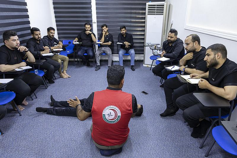 مركز الكفيل للصحة والسلامة يقدم دورة في الإسعافات الأولية لملاكات مركز ارتقاء للتنمية المجتمعية