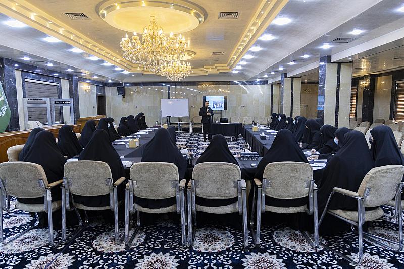 قسم الشؤون الطبية يقدم دورة تدريبية لتنمية مهارات التواصل الفعّال لدى ملاكاته النسوية