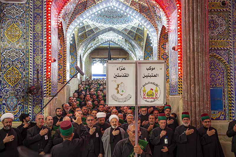 خدمة العتبتين المقدستين يحيون ذكرى شهادة الإمام الحسن العسكري (عليه السلام)