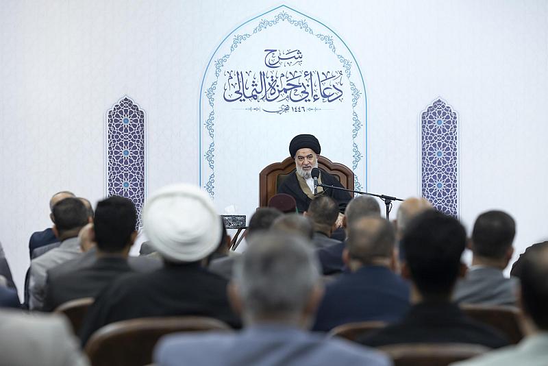 أستاذ الحوزة العلميّة العلّامة السيّد أحمد الصافي يُلقي المحاضرة العلميّة الخامسة لشرح دعاء أبي حمزة الثمالي في شهر رمضان المبارك 1446هـ