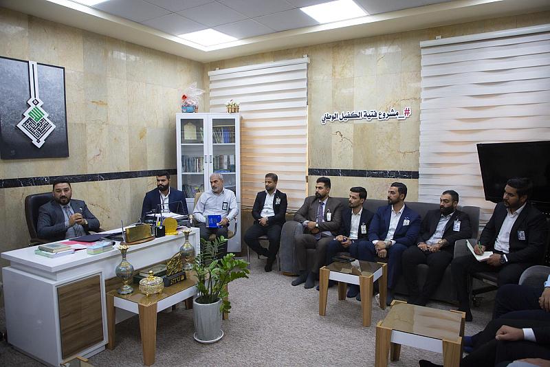 قسم العلاقات العامة يعقد اجتماعه الأول لمناقشة التحضيرات الخاصة بحفل تخرج طلبة الجامعات