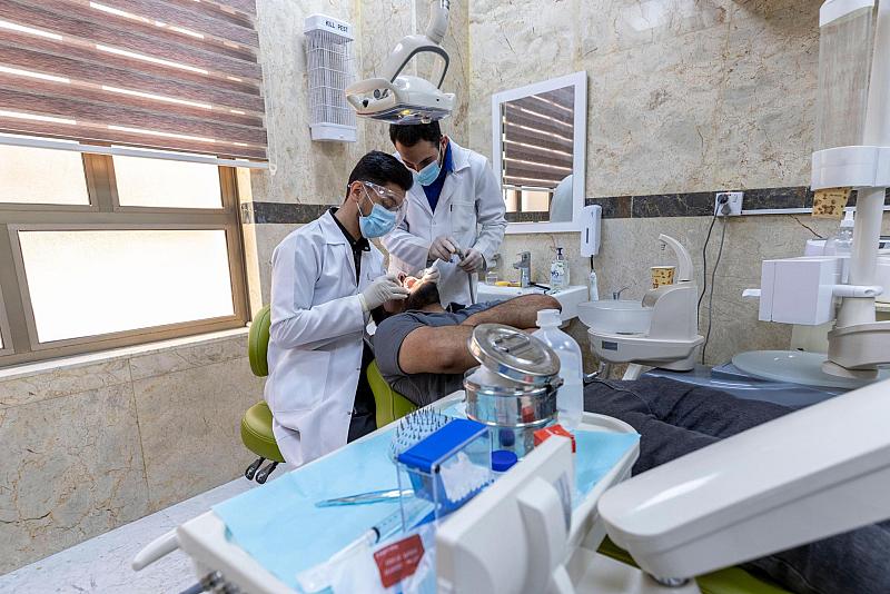 مركز السيد جعفر الحلي يقدم خدمات طب الأسنان مجانًا لزائري العتبة العباسية المقدسة ومنتسبيها