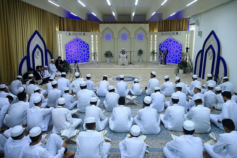 بحضور واسع للطلبة.. إقامة محفل أمير القرّاء الوطني القرآني الأسبوعي 