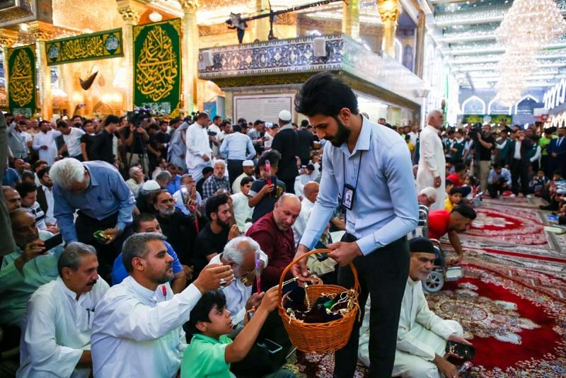 توزيع أكثر من 14000هديّة متبرّكة من مرقد أبي الفضل العبّاس (عليه السلام)