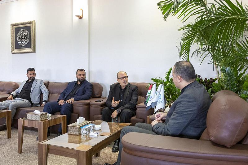 إعلامي جزائري يشيد بالتطورات الأكاديمية والتكنولوجية في جامعة الكفيل