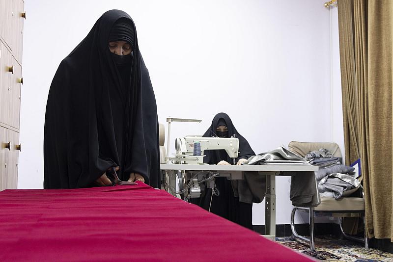 مدارس الكفيل تنهي أعمال الخياطة الخاصة بمهرجان روح النبوّة العالمي السادس