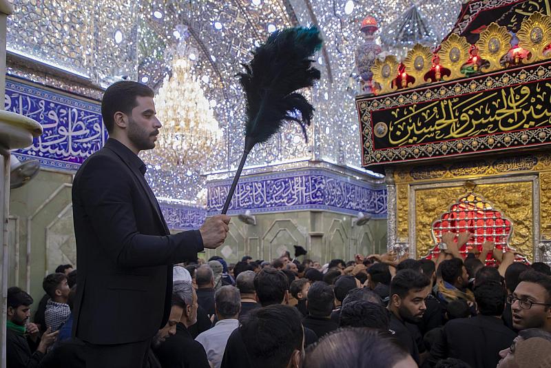 شعبة الحرم الشريف تواصل تنفيذ خطتها الخاصة بشهر المحرّم داخل مرقد أبي الفضل العباس (عليه السلام)