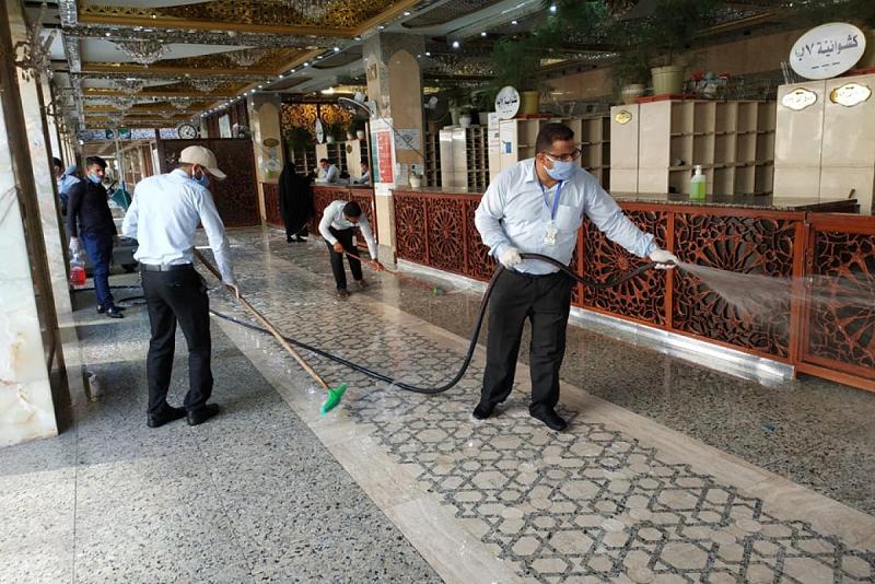  على مدى (24) ساعة: شعبةُ النظافة تواصلُ أعمالها الخاصّة بتنظيف محيط العتبة العبّاسية المقدّسة