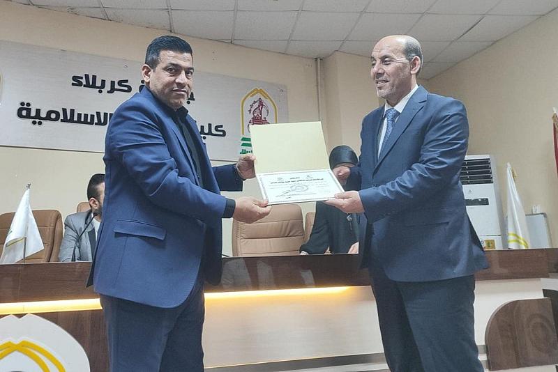 بالتعاون مع جامعة كربلاء.. المجمَع العلمي يكرم الطلبة المشاركين في الختمة القرآنيَّة الرمضانيَّة